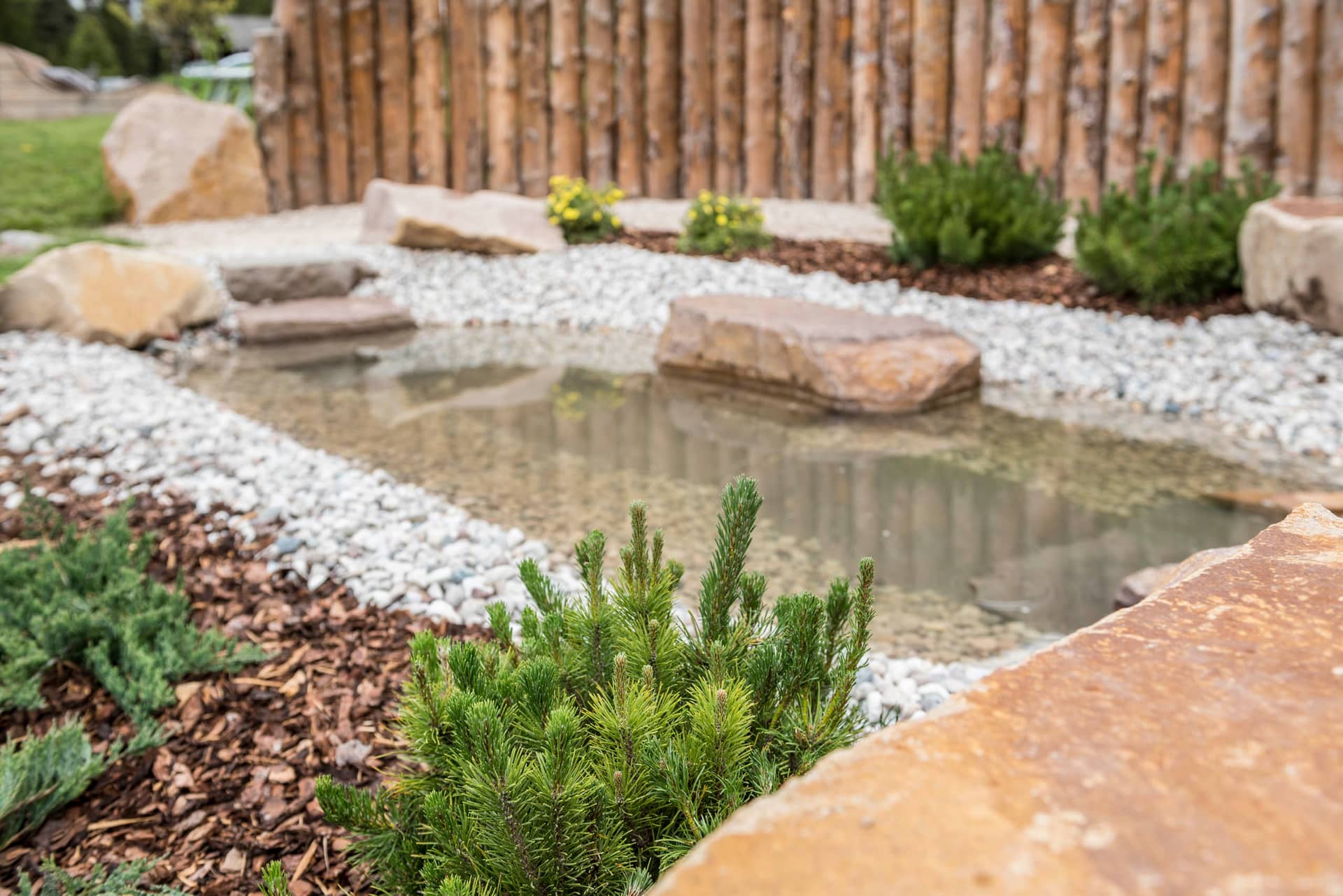 Giardino benessere alpino con passeggiata alle erbe
